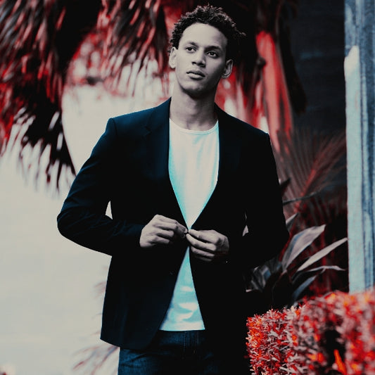 Dressing for Success: How the Right Men's T-Shirt Can Enhance Your Professional Image